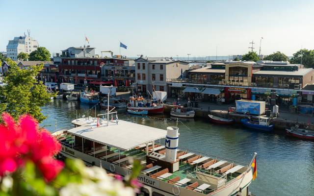 Blick vom Hotel auf die Boote auf dem Alten Strom